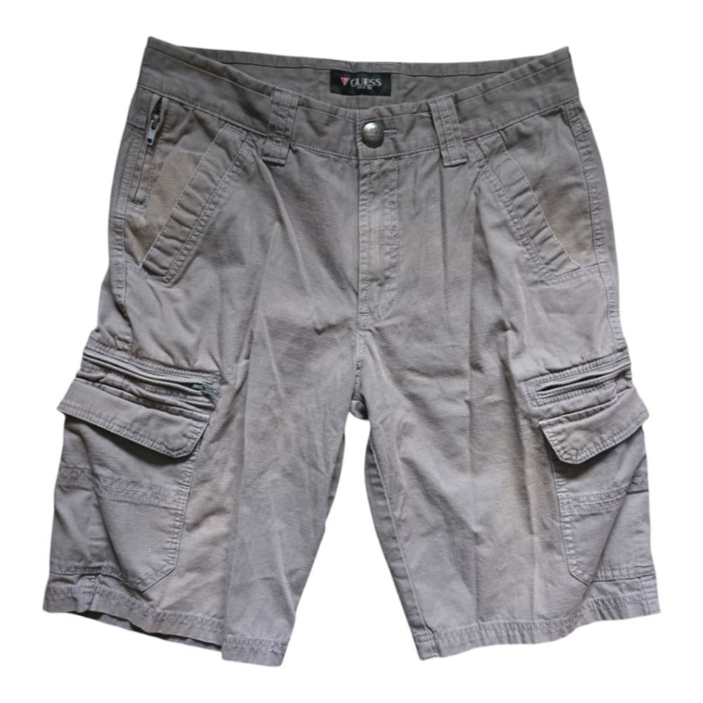 GUESS CARGO SHORTS - 33